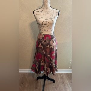 Cute shirt.ruffle skirt